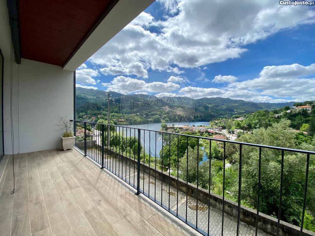 Casa de 3 dormitorios en Rio Caldo, Portugal No. 175582