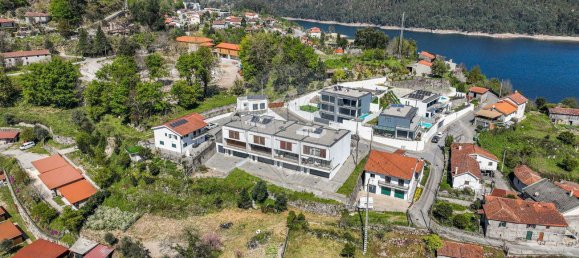 Casa de 3 dormitorios en Rio Caldo, Portugal No. 175582 26