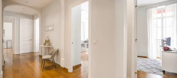 254m² Office in Cannes, France No. 290127 10