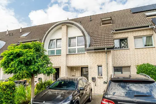 3 Schlafzimmer Haus in Rhein-Sieg, Germany, Nr. 312812