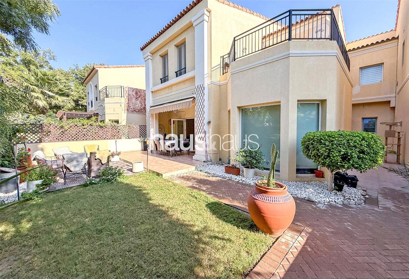 Adosado de 3 dormitorios en Dubai Investment Park, UAE No. 98513