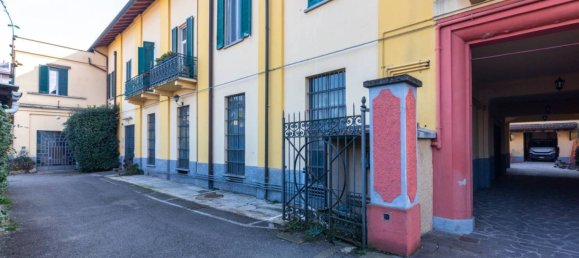 2 bedrooms Apartment in Milan, Italy No. 369947 20