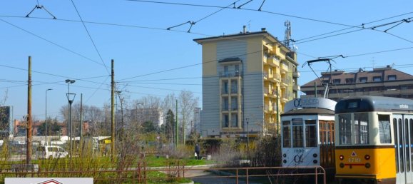 2 bedrooms Apartment in Milan, Italy No. 369947 24