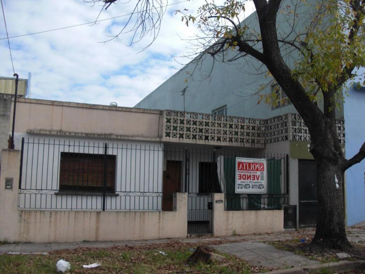3 Schlafzimmer Haus in Tres de Febrero, Argentina, Nr. 77757
