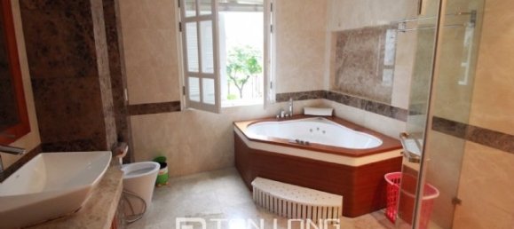 5 غرف نوم فيلا في Tay Ho, Vietnam رقم 1155 11