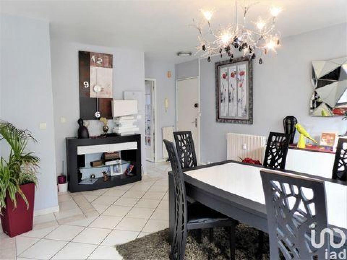 3 bedrooms Condo in Pau, France No. 13718