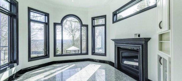 4 bedrooms House in Dundas, Canada No. 912 4