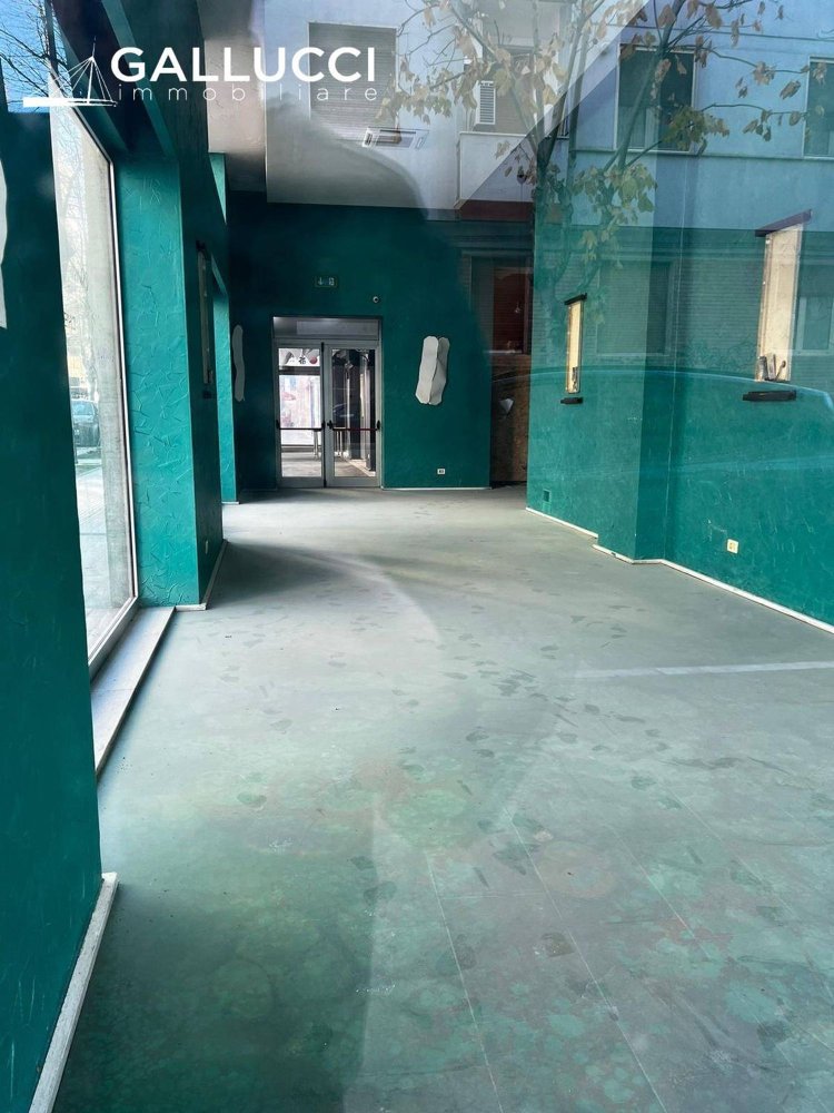 Gewerbliche Immobilie in Pescara, Italy 85m², Nr. 77913