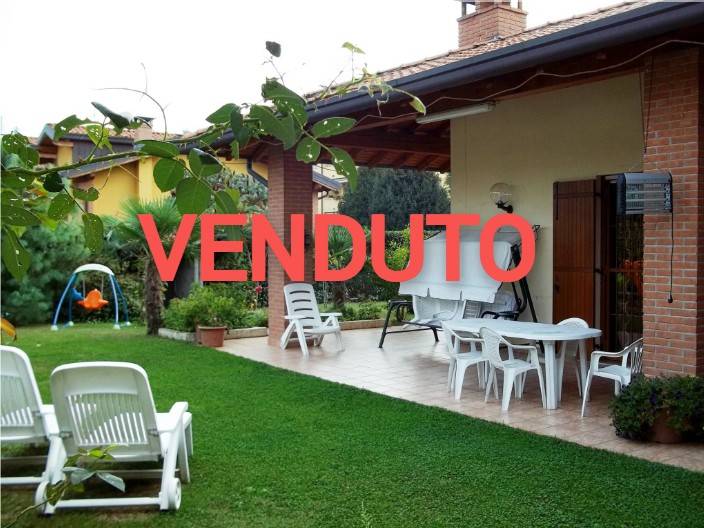 Villa T3 em Cermenate, Italy N.º 68947