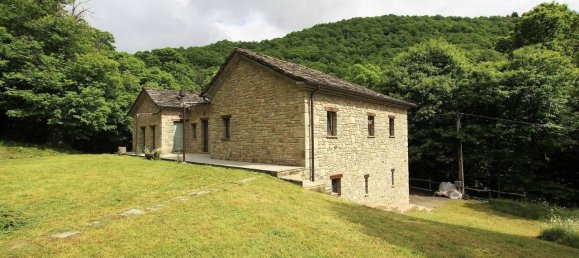 6 rooms House in Borgo Val di Taro, Italy No. 116671 2