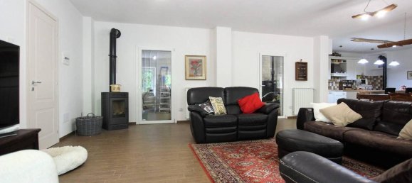 6 rooms House in Borgo Val di Taro, Italy No. 116671 33