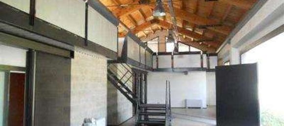 520m² Office in Brescia, Italy No. 142431 5