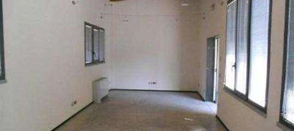 520m² Office in Brescia, Italy No. 142431 6