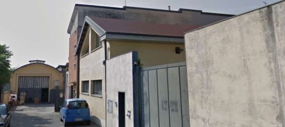 520m² Office in Brescia, Italy No. 142431 3