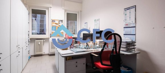 1-salle Propriété commerciale à Cologno Monzese, Italy No. 327552 12