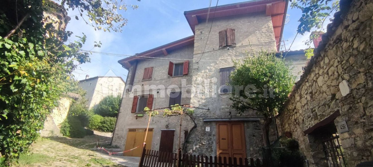 4 غرف نوم شقة في Zocca, Italy رقم 160838