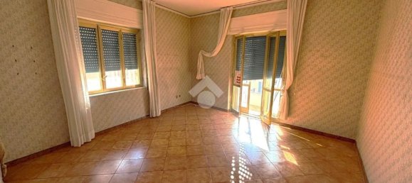 4 bedrooms Apartment in Torre Annunziata, Italy No. 381186 7