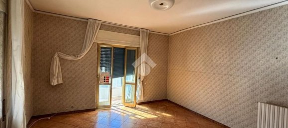 4 bedrooms Apartment in Torre Annunziata, Italy No. 381186 12