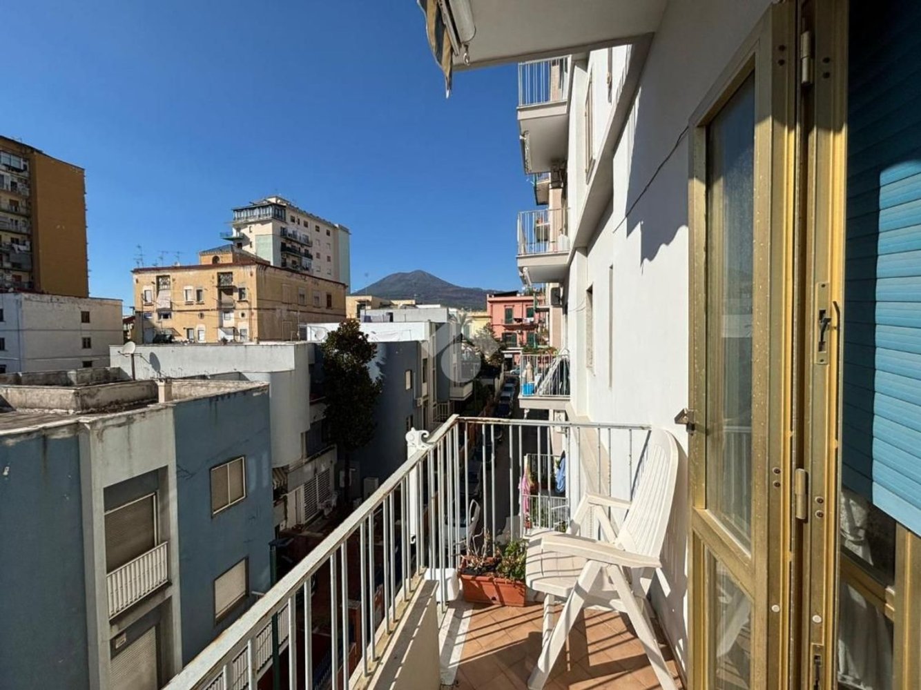 4 bedrooms Apartment in Torre Annunziata, Italy No. 381186