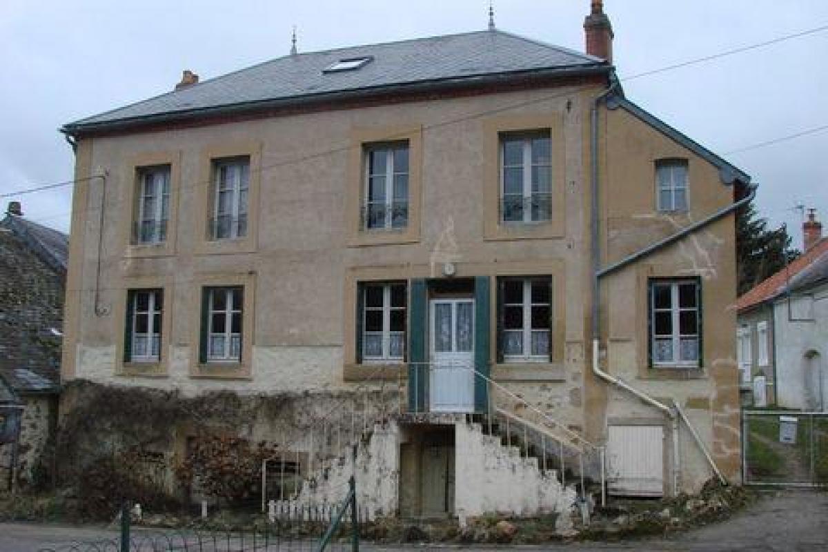 4 bedrooms House in Autun, France No. 10813