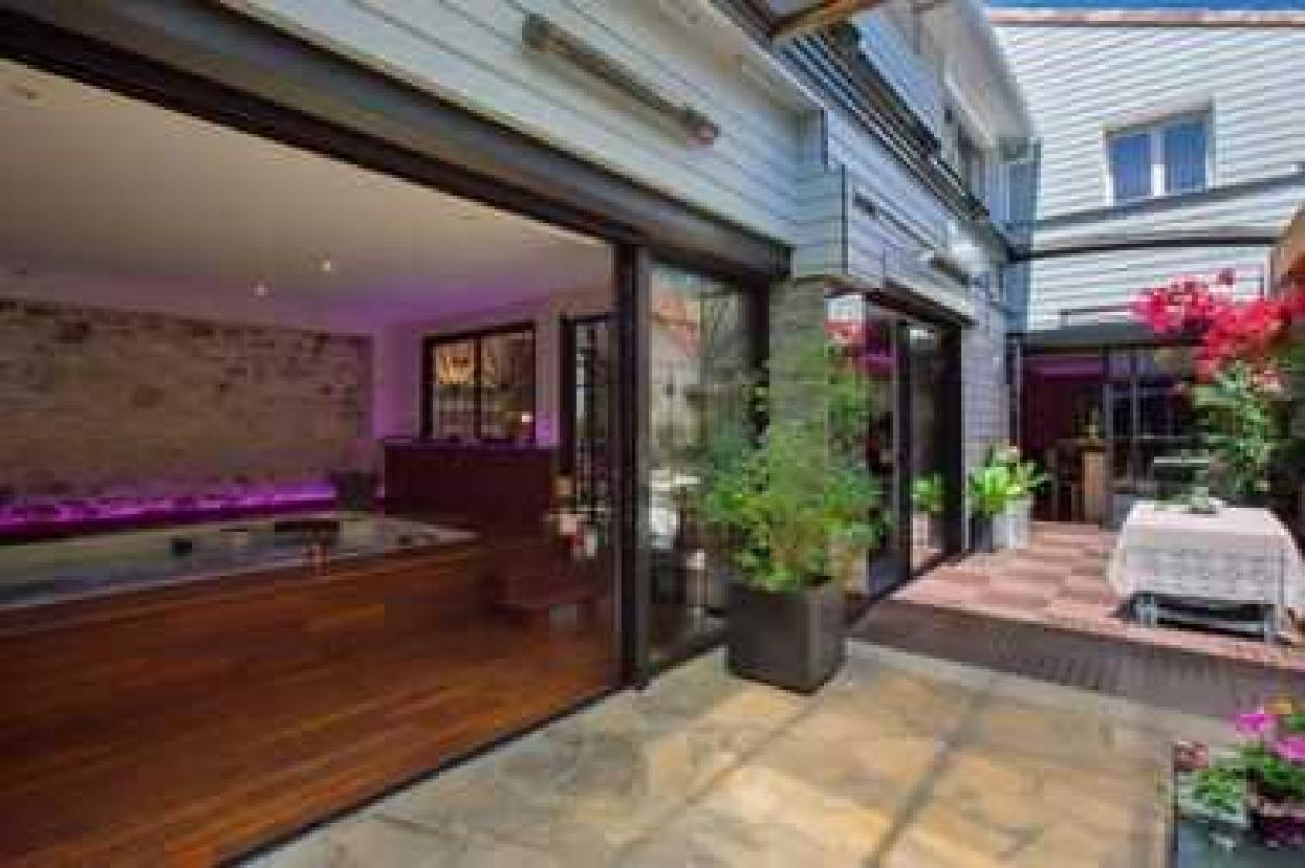 2 bedrooms Condo in Avignon, France No. 13214