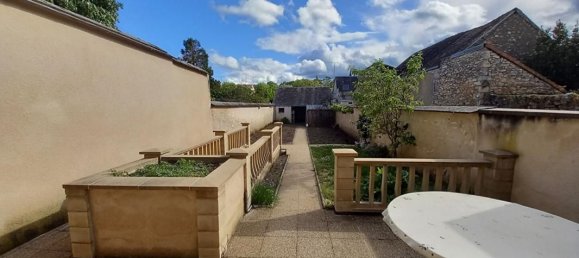 5 bedrooms Townhouse in Le Blanc, France No. 74003 4