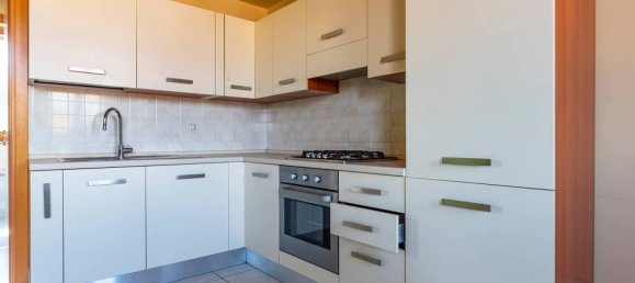 Квартира с 1 спальней в Лайнате, Италия № 330737 3