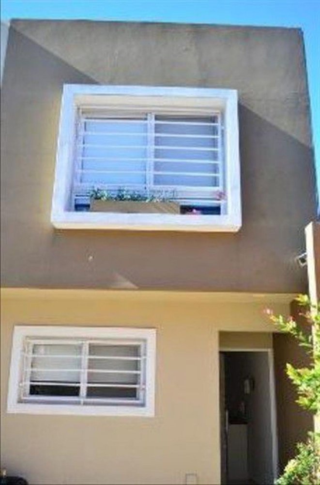 2 bedrooms House in Ituzaingo, Argentina No. 15147