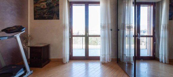 Apartamento de 5 divisões em Pianezza, Italy N.º 153638 18