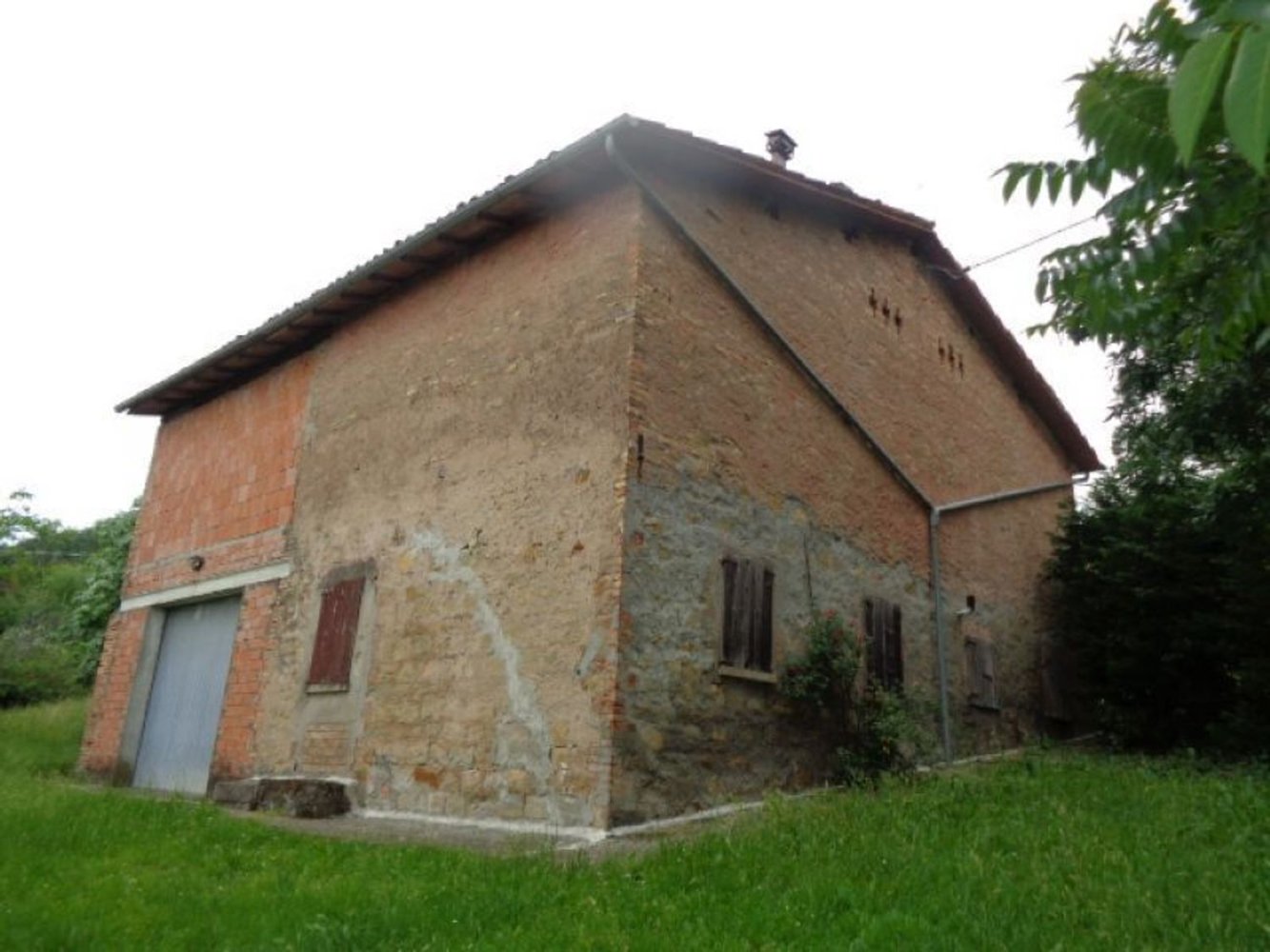 Studio in Serramazzoni, Italy No. 17227