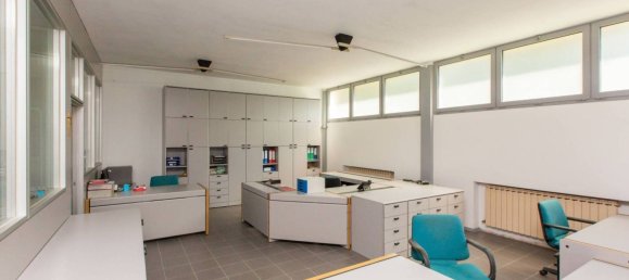 3 rooms Warehouse in Samarate, Italy No. 79882 13