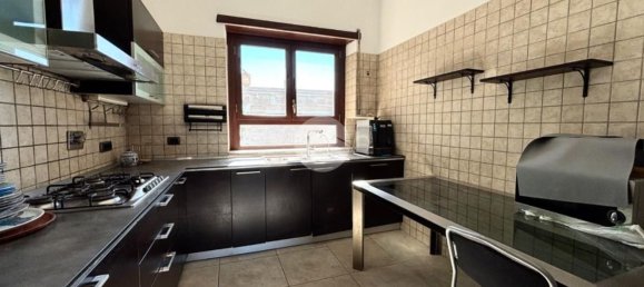3-salle Appartement à Rome, Italy No. 286236 12