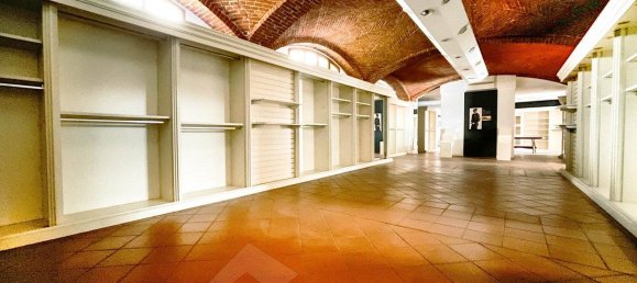 Imóvel comercial de 3 divisões em Borgomanero, Italy N.º 89574 8