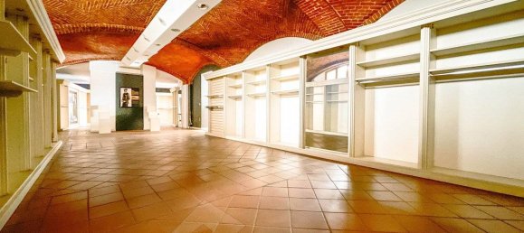 Imóvel comercial de 3 divisões em Borgomanero, Italy N.º 89574 9