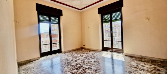 Apartamento de 5 habitaciónes en Catania, Italy No. 290449 17