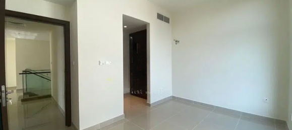 Apartamento T3 em Dubai, UAE N.º 21133 3