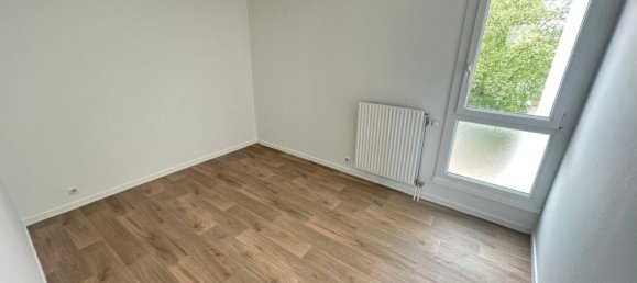 2 chambres Appartement à Évry, France No. 144317 2