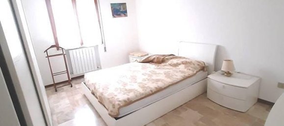 4 rooms House in Argenta, Italy No. 31990 11