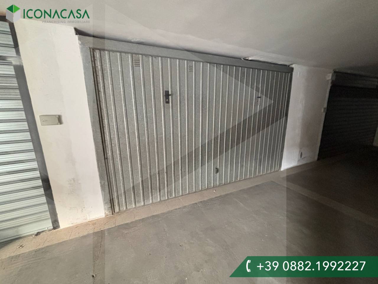 Garage in San Giovanni Rotondo, Italy, Nr. 17197