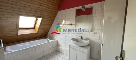 Apartamento de 4 dormitorios en Holtzheim, France No. 70205 8