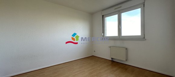 Apartamento de 4 dormitorios en Holtzheim, France No. 70205 9