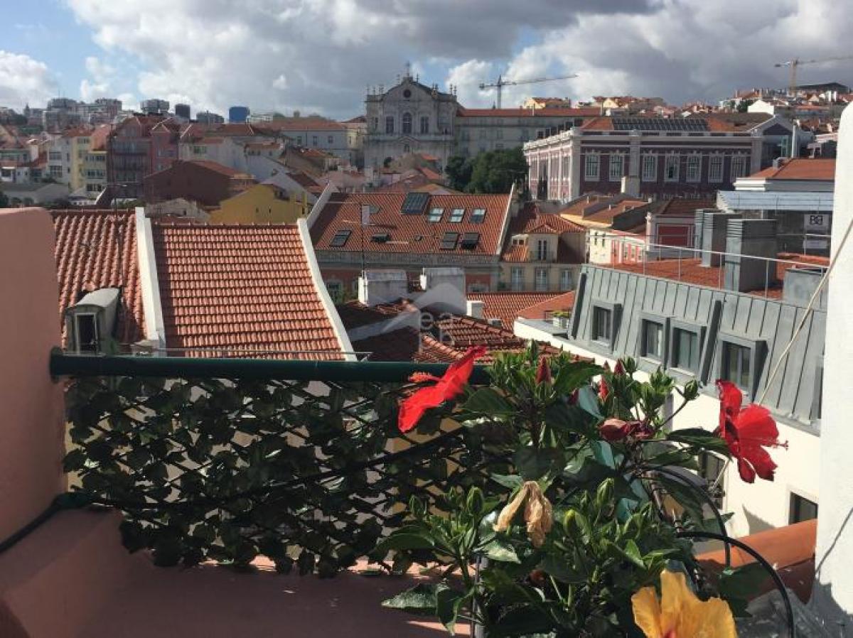 2 bedrooms Apartment in Lisbon, Portugal No. 3430