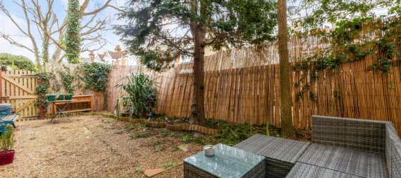 2 bedrooms Apartment in London, United Kingdom No. 9638 2