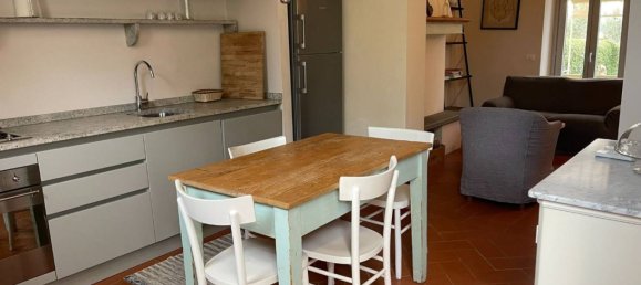 2 bedrooms House in Cortona, Italy No. 56213 2