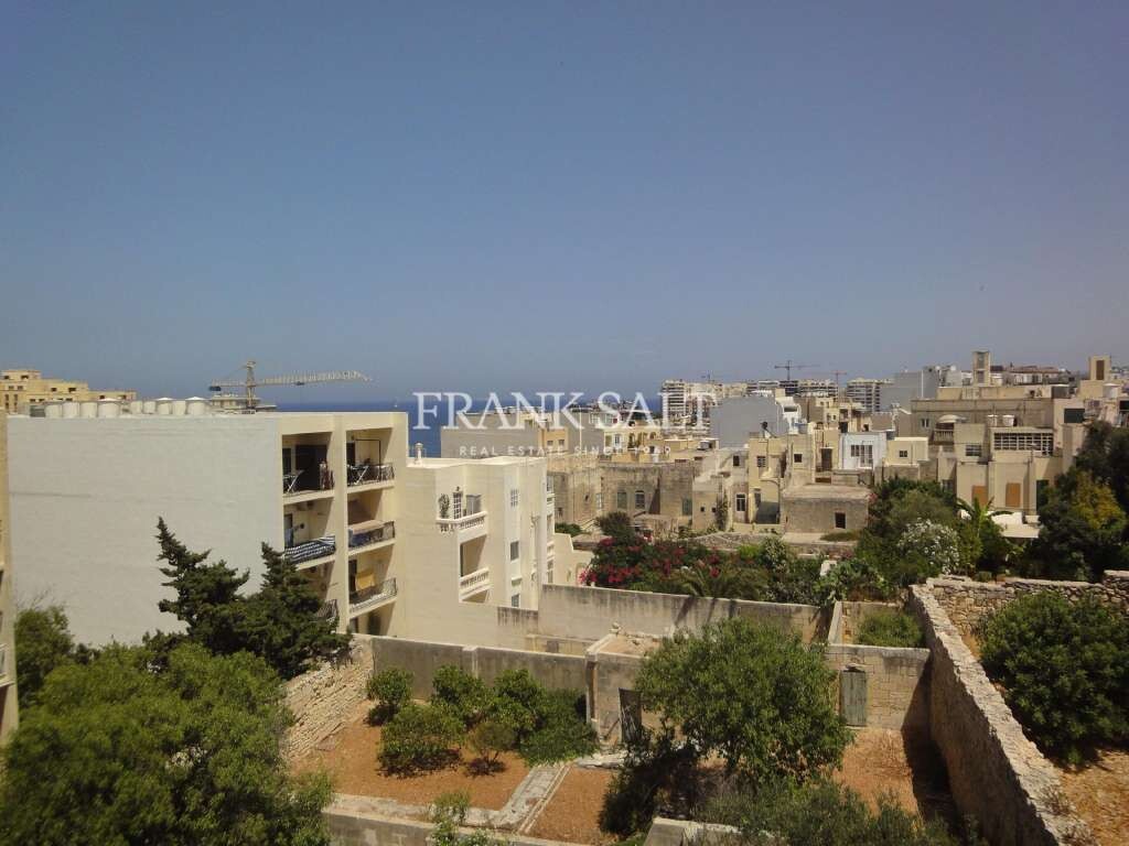 Oficina en Saint Julian's, Malta 131 m² No. 11786