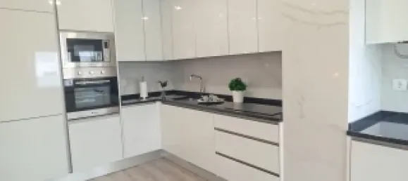 3 bedrooms Apartment in Lisbon, Portugal No. 157802 2