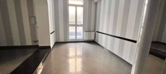 Propiedad comercial de 5 habitaciónes en Milan, Italy No. 324270 11