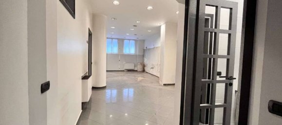 Propiedad comercial de 5 habitaciónes en Milan, Italy No. 324270 12