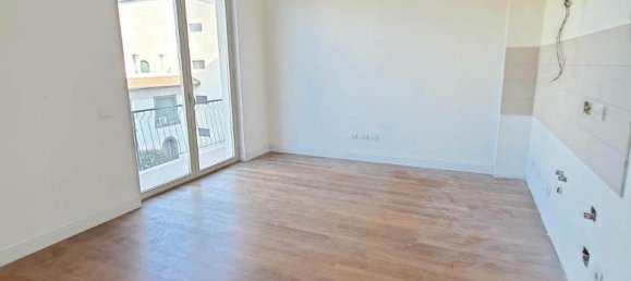 4 rooms Apartment in Florence, Italy No. 38696 12