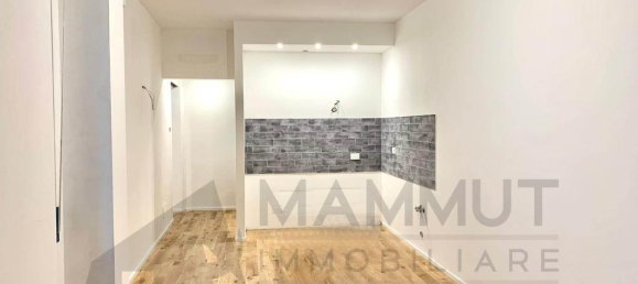4 rooms Apartment in Florence, Italy No. 38696 2